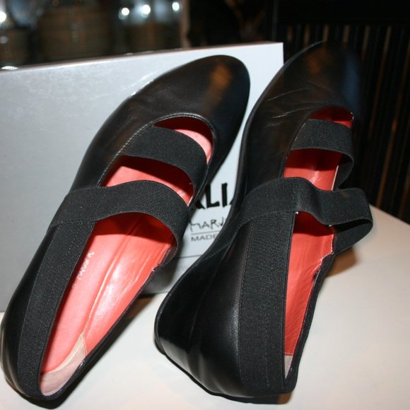 AQUATALIA Black Nappa Leather Weatherproof 1 3/4" Wedge Flat 8Medium - Picture 11 of 16